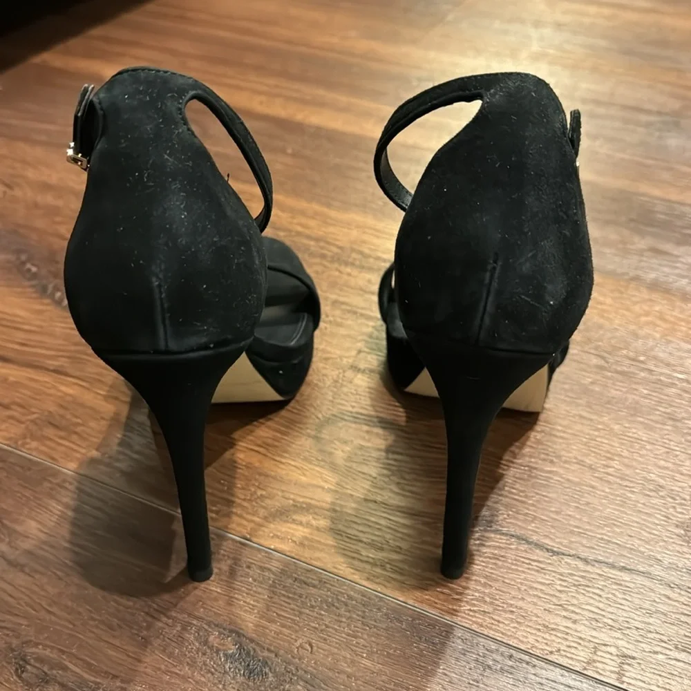 MICHAEL Michael Kors NWOT Petra Suede Platform Heel Sandal with Ankle Strap. - Picture 5 of 8